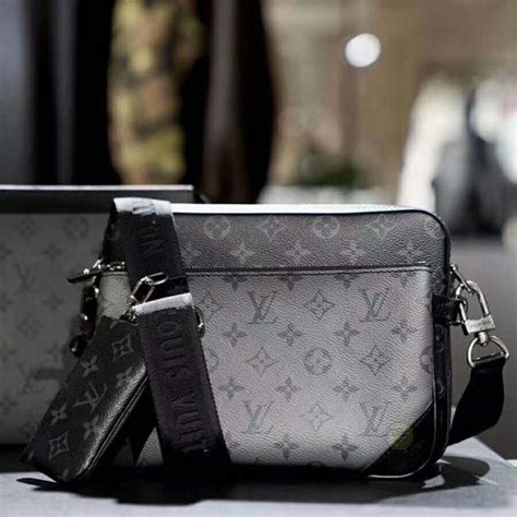 mens louis vuitton crossbody bag|louis vuitton messenger bag men.